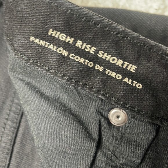 Universal thread Dark Denim Jeans Black Shorts high Rise Shortie Size 6 … - Picture 4 of 7